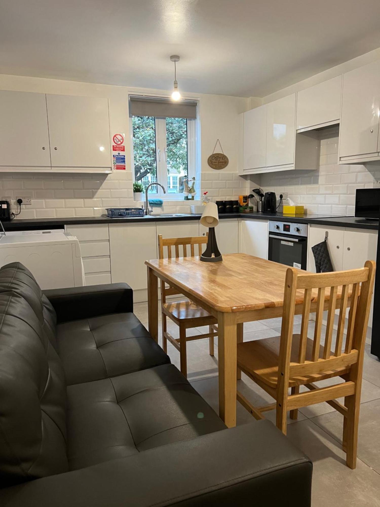Lovely Double Rooms In Euston & Square In Central Лондон Экстерьер фото