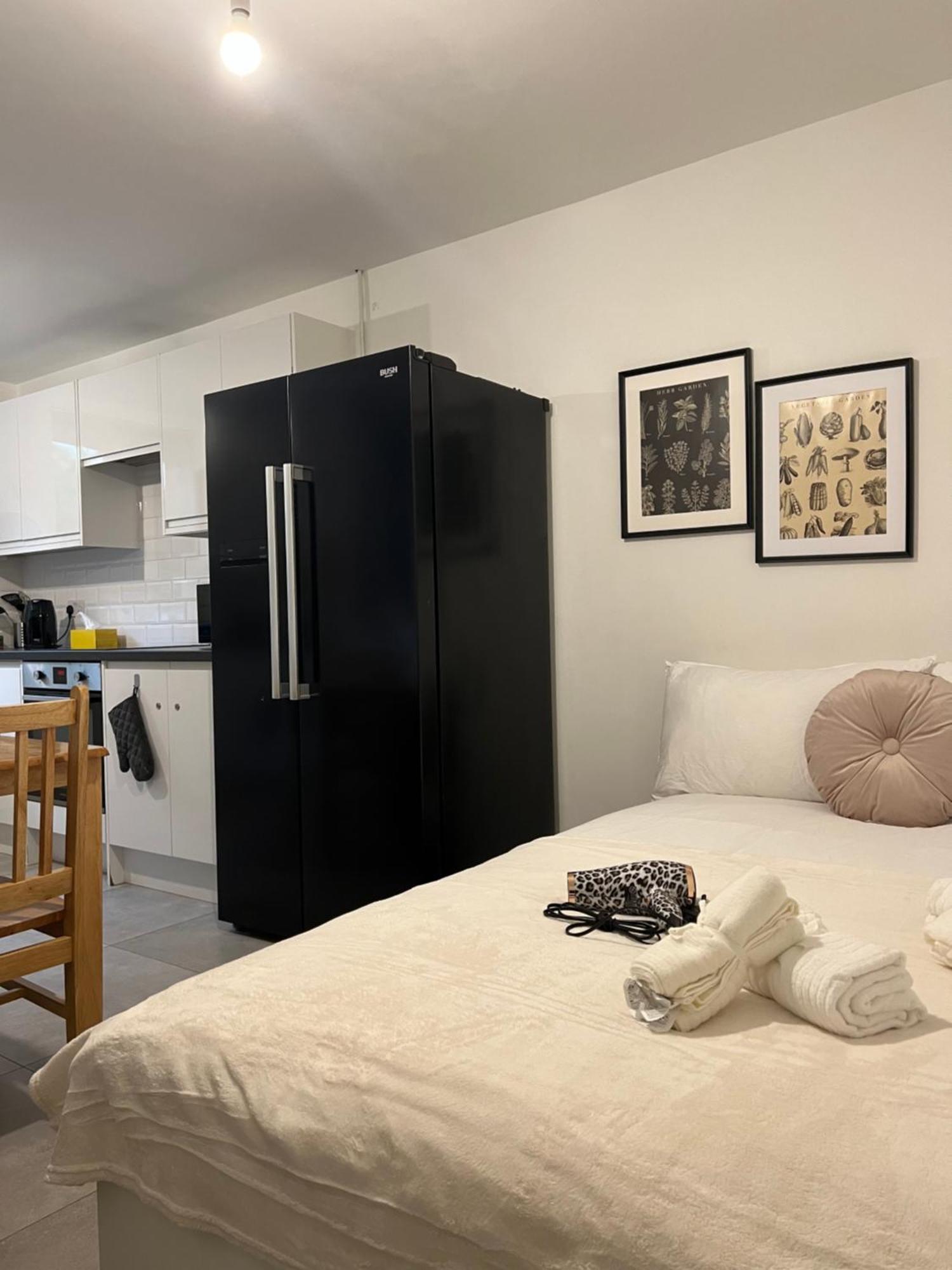 Lovely Double Rooms In Euston & Square In Central Лондон Экстерьер фото