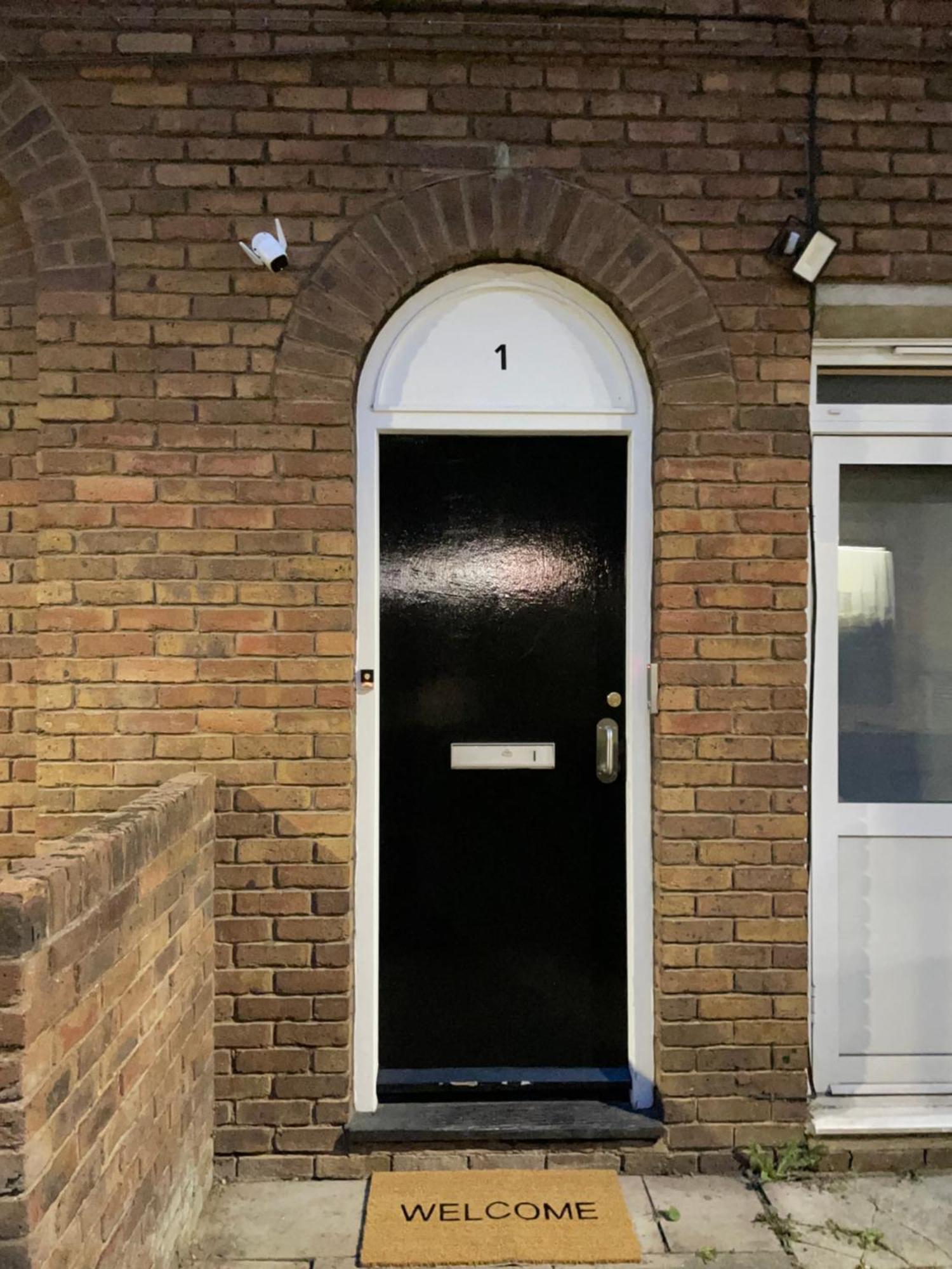 Lovely Double Rooms In Euston & Square In Central Лондон Экстерьер фото